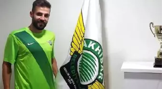 Akhisar Belediyespor Kenan'la 2.5 Yıllık Sözleşme İmzaladı