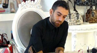 'İşte Benim Stilim'de Hakan Akkaya'dan Dekolte İsyani
