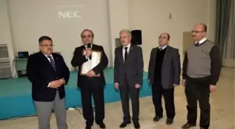 Rektör Prof. Dr. Azmi Özcan'a, 'Fahri Hemşehrilik Beratı'