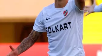 Karşıyaka'da Çifte Şok