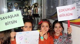 Minikler Oyuncaklarını Satıp, Türkmenlere Yardım Edecek