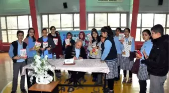 Yazar Vakkasoğlu Öğrencilerle Buluştu