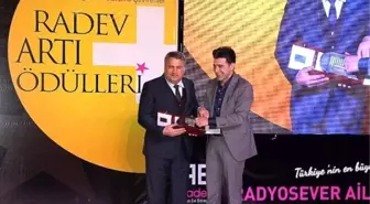 Yılın Belediye Başkanı Çerçi Ödülünü Aldı