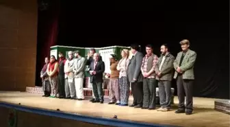 Bem-bir-sen Üyeleri Tiyatroda Bir Araya Geldi