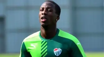 Bursaspor, Luis Advincula'yı Newells Old Boys'a Kiraladı