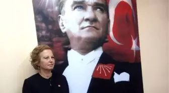 Balcı'nın İlk İşi, İlçe Kadın Kollarını Dolaşmak Olacak