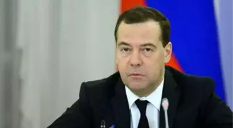 Medvedev: En Kötü Senaryoya Karşı Hazırlıklı Olmalıyız