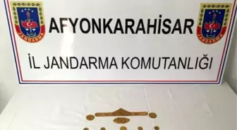 Tarihi Eserleri Satamadan Yakalandılar