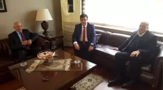 Başkan Yalçın, Eski Bakan Şeker'i Ziyaret Etti