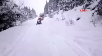 Bursa Üniversiteli Gençleri Uludağ? da Donmaktan Jak Timleri Kurtardı