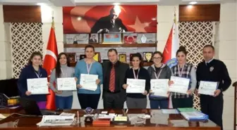 Emniyet Müdürü Tezsever Başaralı Sporculara Teşekkür Belgesi Verdi