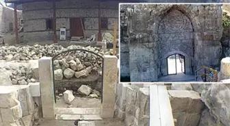 Gate Of Historic Mosque Causes Restoration Scandal İn Antalya