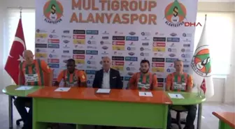 Multigroup Alanyaspor Yeni Transferlerine İmzayı Attırdı