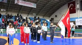 Büyük Bayanlar Güreş Türkiye Şampiyonası Edirne'de Başladı
