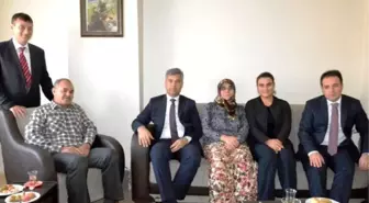 Vali Hamza Erkal, Yenice'de Şehit Ailesini Ziyaret Etti