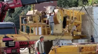 Alaçam'a Taş Kırma Makinesi