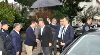 Çavuşoğlu Antalya'da Muhtarlarla Bir Araya Geldi