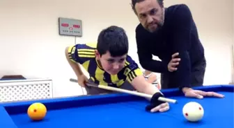 Düzceli Gençler Bilardo Öğreniyor