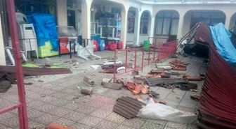 Fırtına Çatıları Uçurdu, Ağaçları Kökünden Söktü