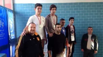 İkem Koleji Yüzmede Birinci