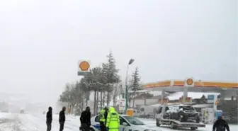 Sertavul Geçidi'nde Ulaşım Güçlükle Sağlanıyor