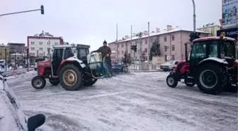 Cihanbeyli Belediyesi'nden Kar Temizleme Çalışmaları