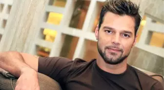 Ricky Martin: Gay'im ama Kadınlarla İlişkiye Açığım