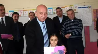 Başkan Çayır Karne Sevincine Ortak Oldu