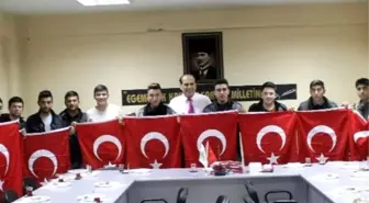 Başkan Ozan'dan Askere Gidecek Gençlere Anlamlı Hediye