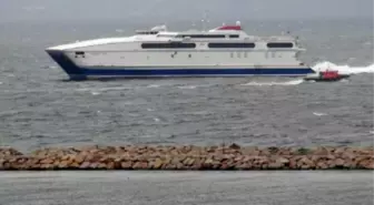 Fırtınaya Yakalanan Deniz Otobüsü Bandırma'ya Döndü