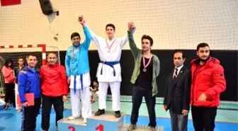 Okullarası Yıldız ve Gençler Karate Müsabakaları