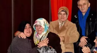 Ev Sahibi Olanlar Sevinçten, Olmayanlar Üzüntüden Gözyaşları Döktü