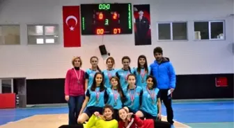 Okullararası Futsal Kız ve Erkek Grup Müsabakaları Adana'da Tamamlandı