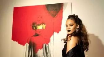 Rihanna Yeni Albümünü Ücretsiz Yayınladı