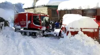 Karda Mahsur Kalan Yaşlı Kadın Kurtarıldı