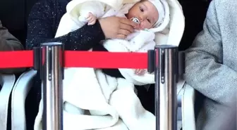 Şehit Yüzbaşıyı 2 Aylık Bebeği Uğurladı