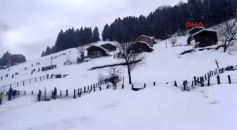 Rize Ayder Kardan Adam Şenliği Renkli Görüntülerle Başladı