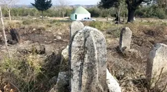 Osmanlı Dönemine Ait Mezarlık, İlgisizlik ve Bakımsızlıktan Harabeye Döndü