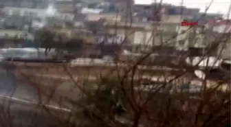 Nusaybin Cizre'ye Yürümek İsteyen Hdp'lilere Polis Müdahalesi