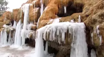 Şifa Şelalesi'nin Buzu Çözülmeye Başladı