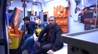 Aksaray-Ambulans Otomobile Arkadan Çarptı: 4 Yaralı