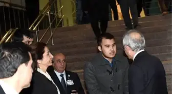 Kılıçdaroğlu'ndan Halk-Lis Üyesi Lise Öğrencisine Geçmiş Olsun Ziyareti