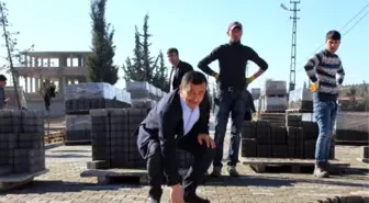 Toprakkale'de Parke Yol ve Kaldırım Çalışmaları Başladı