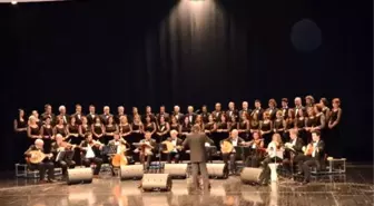 Türk Sanat Müziği Korosu Sezonun İlk Konserini Verdi