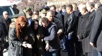 Bordo Bereli' Yüzbaşı Yaşar'ın Şehit Haberi, Ailesini Yasa Boğdu(2)