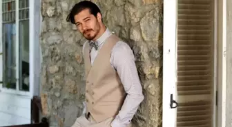 Çağatay Ulusoy Listeleri Alt Üst Etti, İlk Tebrik Demet'ten Geldi!