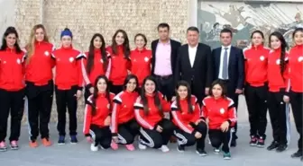 Hatay'ın İlk Bayan Hentbol Takımı