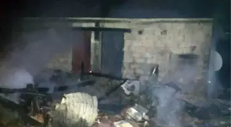 Çatalzeytin'de Bir Ev Kül Oldu