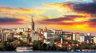 İzmirli genç gazeteci 40 seyahat yazarının arasında yer aldı