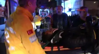 İzmir - Dört Araç Birbirine Girdi, 5 Kişi Yaralandı